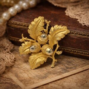 RARE Vintage OB Co 99 Gold Toned Oak Leaves and Acorns Brooch Pin
